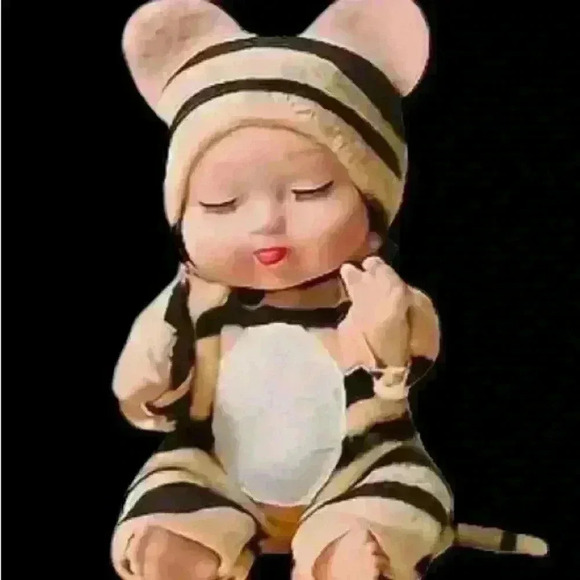 👶🏻5 Tiny Baby Dolls👶🏻 - Picture 3 of 13